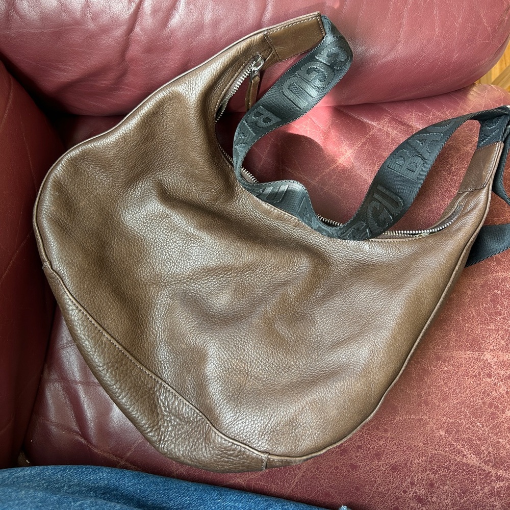 BAGGU Brown leather medium crescent bag